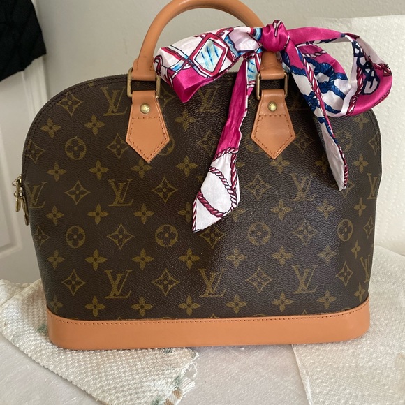 Louis Vuitton Alma SOLD - Picture 2 of 15